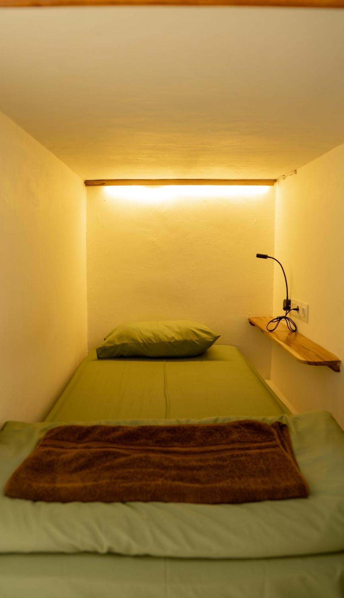 Lost Inn Kuta Capsule Hostel Dış mekan fotoğraf